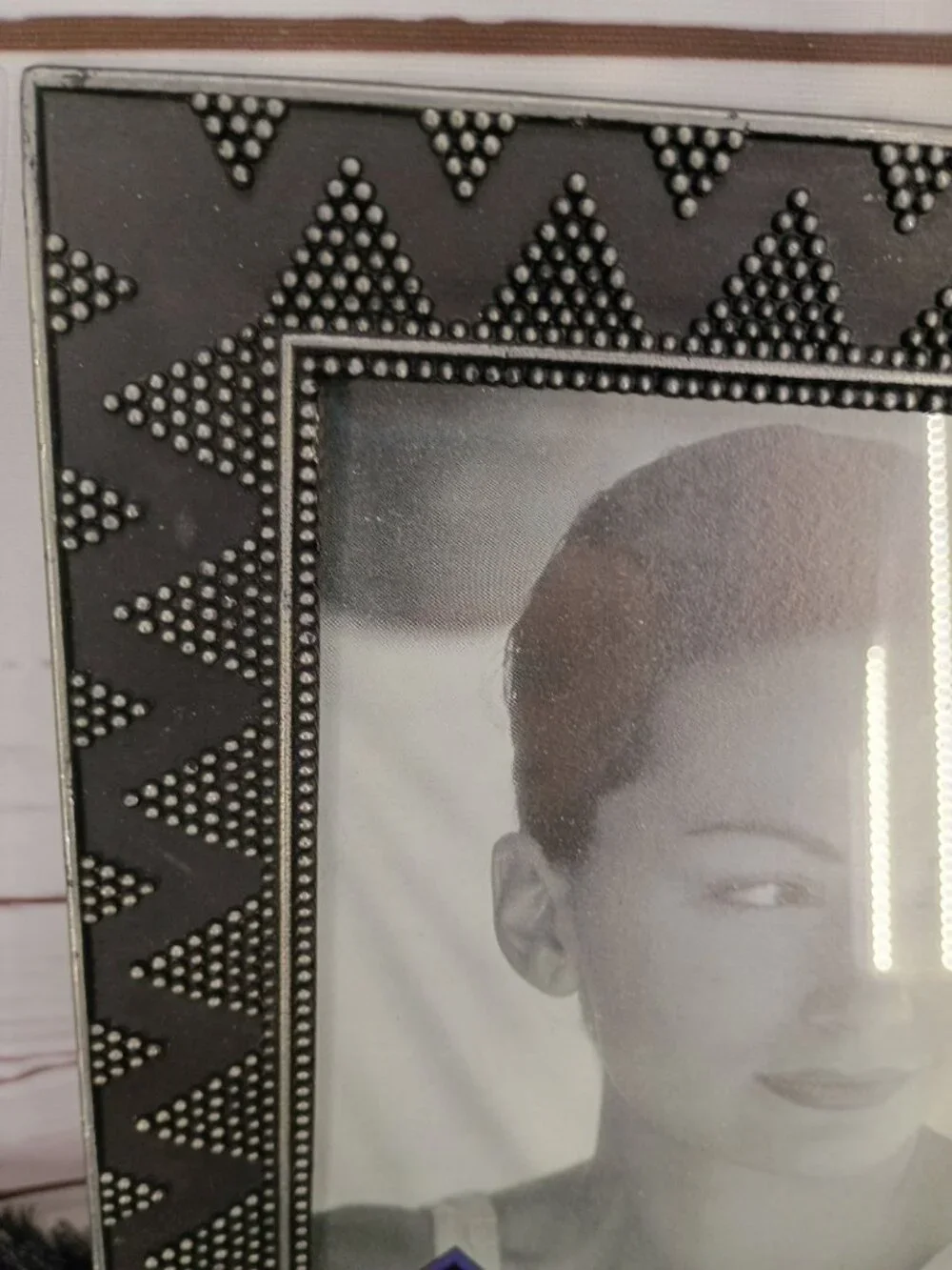 Fetco International Black & Silver 5x7 Photo Frame With Zigzag Beaded Pattern Ho